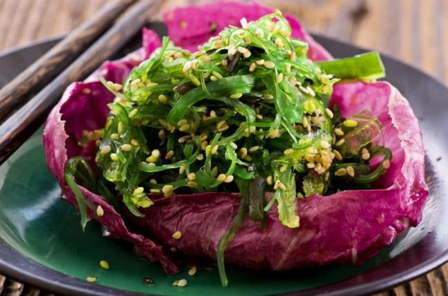 Салат с отварной куриной грудкой и сыром Салат с отварной куриной грудкой и сыром
