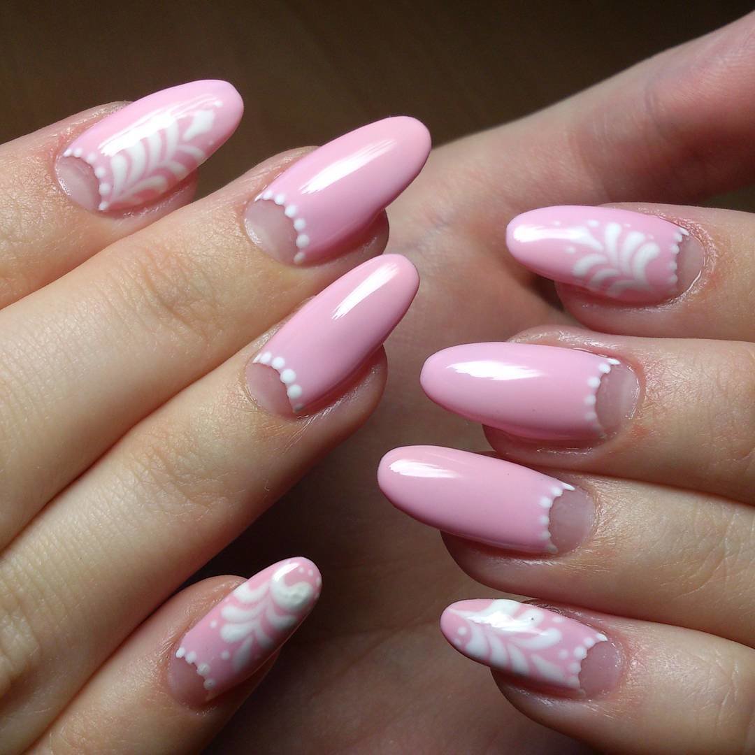 Маникюр овальные ногти дизайн нежный. Розовые ногти. Р̸о̸з̸о̸в̸ы̸й̸ м̸а̸н̸и̸к̸. Розовые овальные ногти. Нежно розовые ногти.