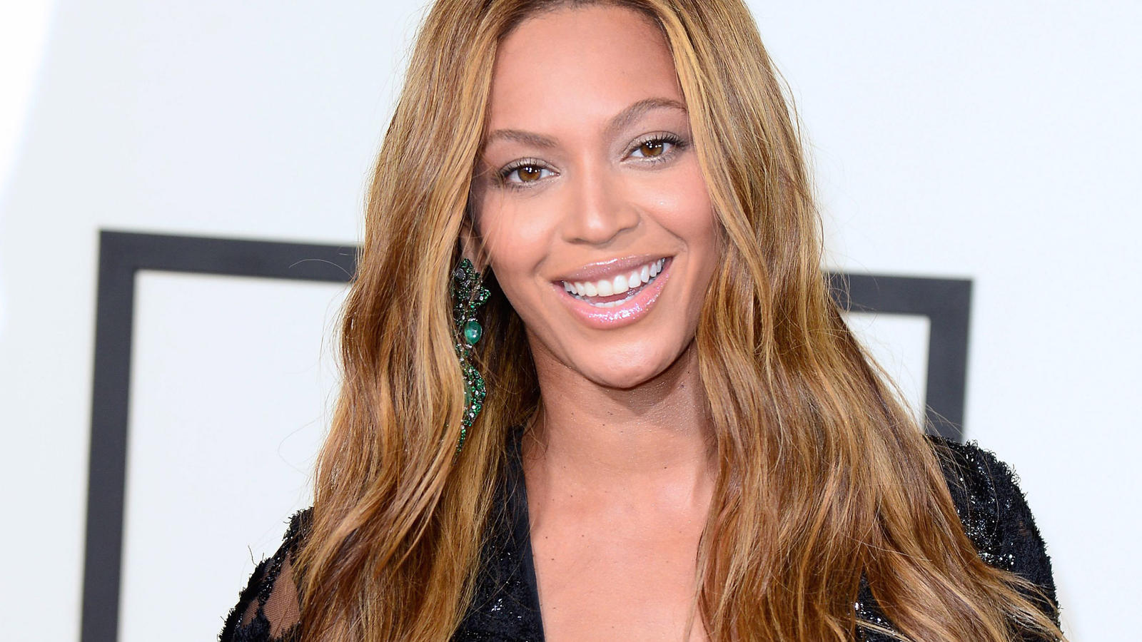 10 самых звезд. Beyonce 2003. Самые богатые женщины знаменитости.