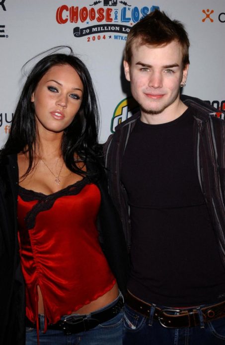 Меган Фокс с бойфрендом в 2004 году