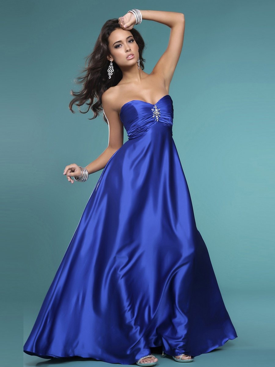 Синее платье