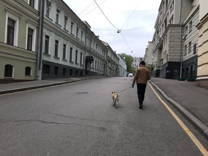 Данила Козловский и его собака