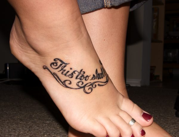 Татуировка на женской ступне