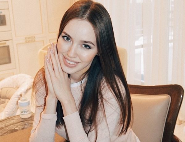 Беременная Костенко отказывается снимать шпильки