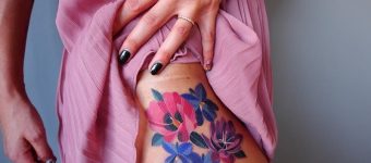 Татуировка с цветами