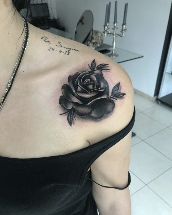 Чёрная роза тату