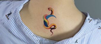Женские татуировки со змеёй