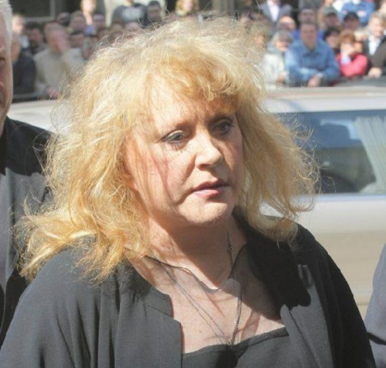 алла пугачева без грима и макияжа фото как полевой