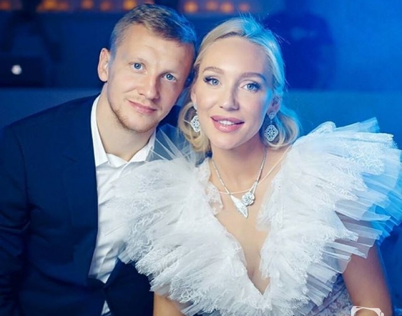 10 самых красивых жен российских футболистов