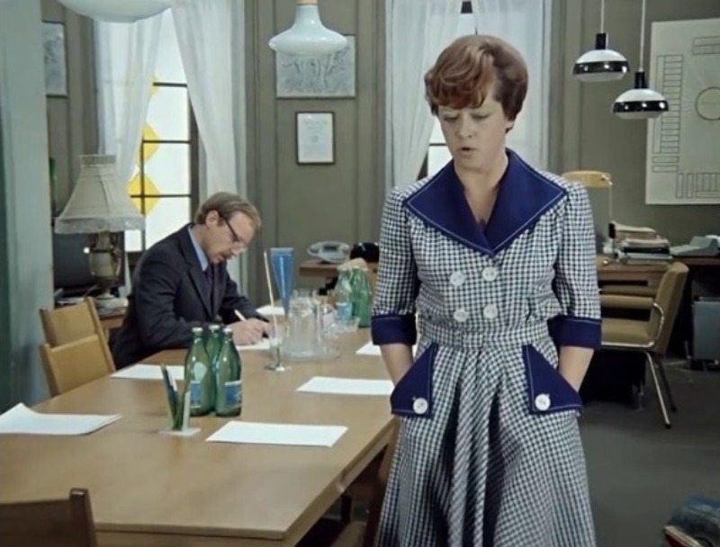 Мода на века: 6 платьев из советских фильмов, о которых мечтали миллионы женщин